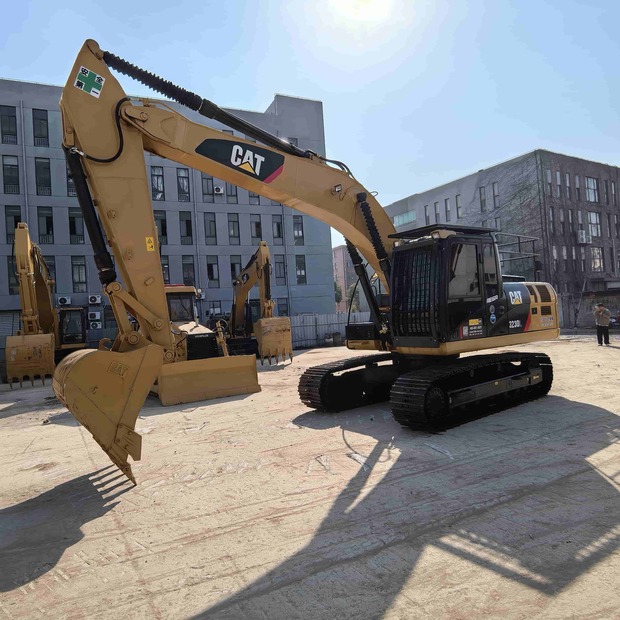 2024 Caterpillar 323DL-49322732