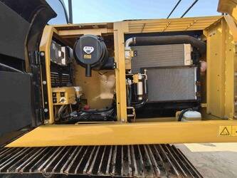 2024-caterpillar-323dl-1493947-49322735