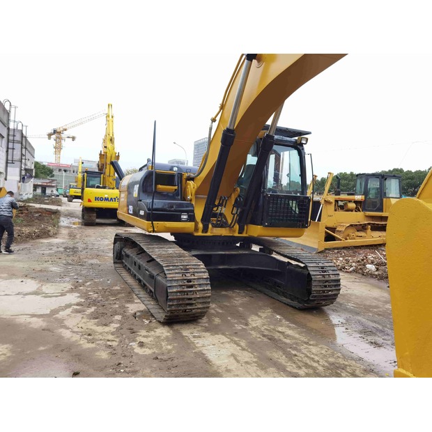 2024 Caterpillar 325DL-49323022