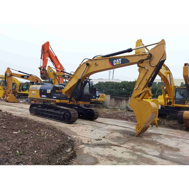 2023 Caterpillar 329D2L-49323095