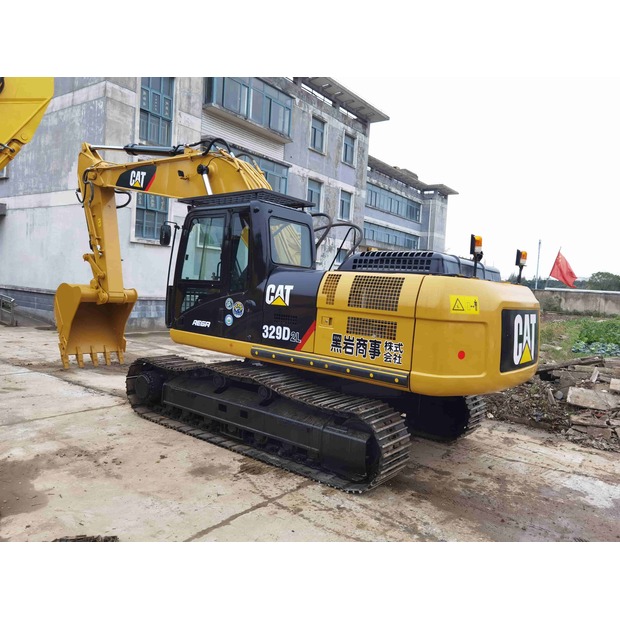 2023 Caterpillar 329D2L-49323096