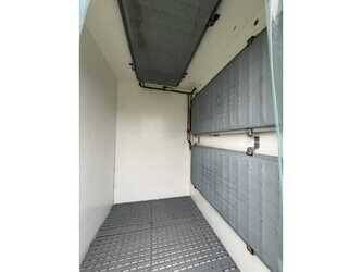 renault-master-1493974-49326486