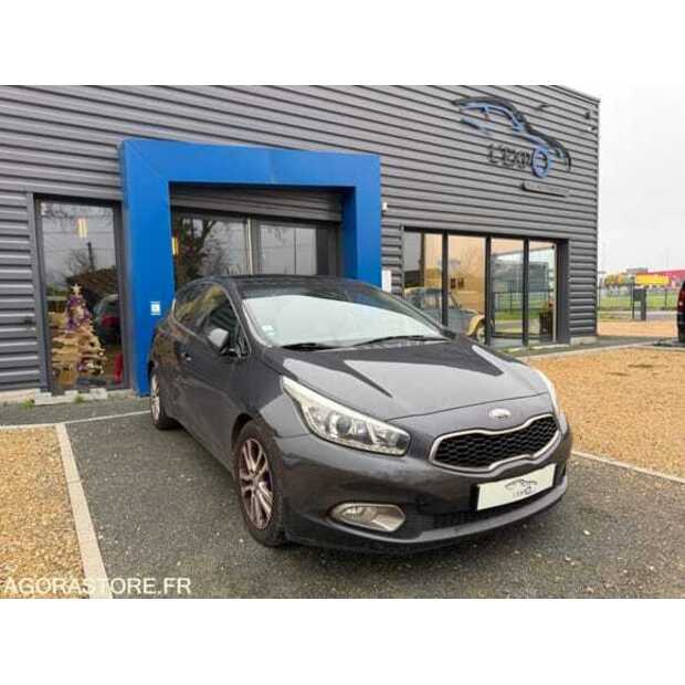 2013 KIA CEE-D-49326656
