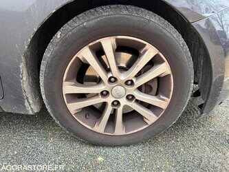2013-kia-cee-d-1493979-49326669
