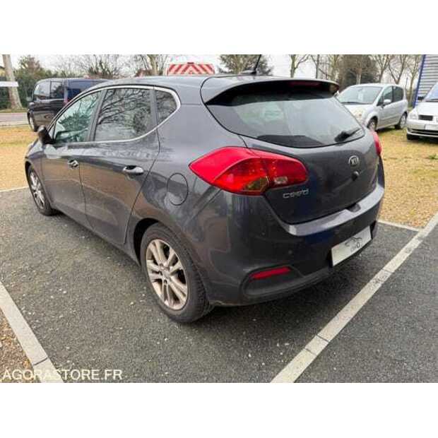 2013 KIA CEE-D-49326676