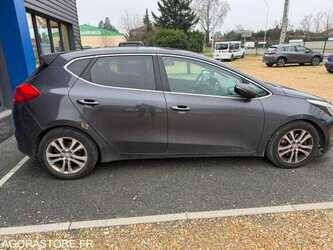 2013-kia-cee-d-1493979-49326679