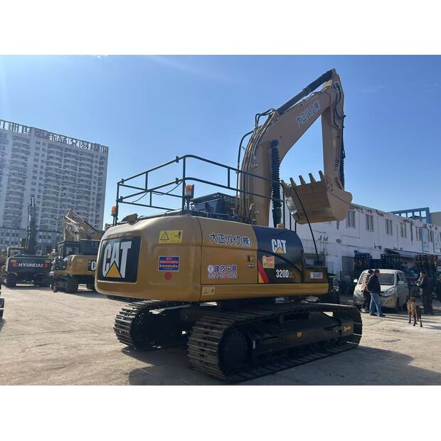 2022 كاتربيلر 320D2-49332170
