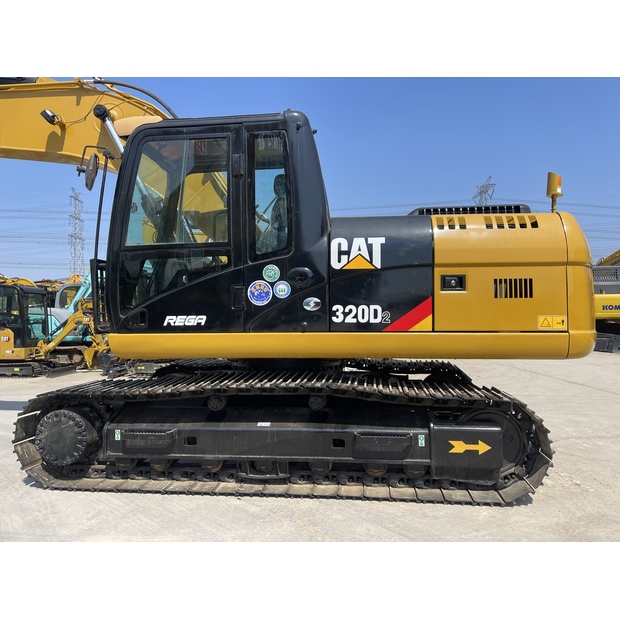 2024 كاتربيلر 320D2-49332180