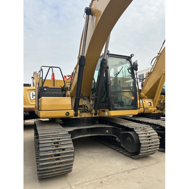 2022 Caterpillar 320GC-49332196