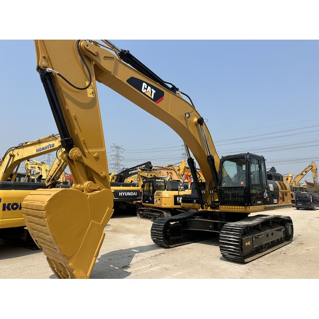 2022 كاتربيلر 330D-49334696