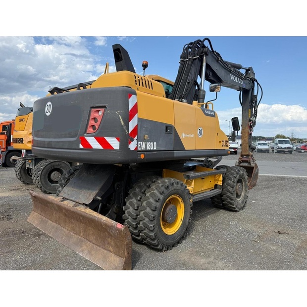 2013 فولفو EW180D-49342144