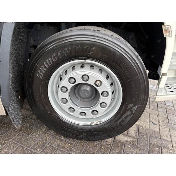 2017 داف CF-49344098