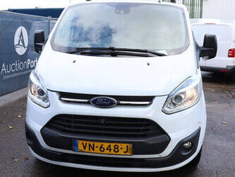 2015-ford-transit-custom-1494342-49344160