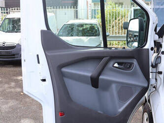 2015-ford-transit-custom-1494342-49344170