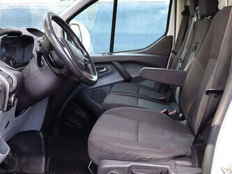2015-ford-transit-custom-1494342-49344172