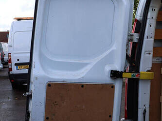 2015-ford-transit-custom-1494342-49344184
