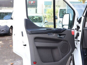 2018-ford-transit-custom-1494343-49344211