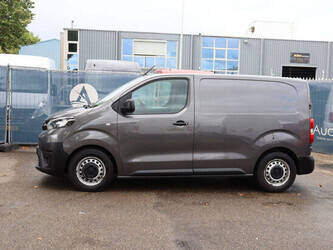 2018-toyota-proace-1494345-49344279