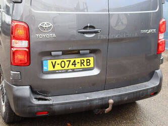 2018-toyota-proace-1494345-49344292
