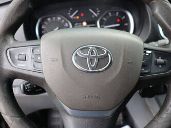 2018-toyota-proace-1494345-49344302