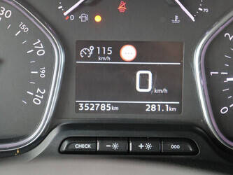 2018-toyota-proace-1494345-49344304