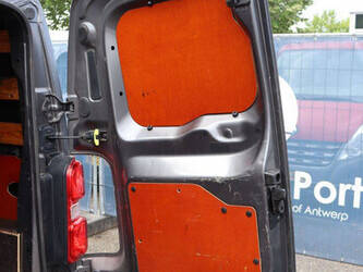 2018-toyota-proace-1494345-49344309