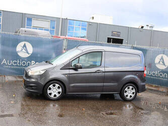 Image de VÉHICULES 2015 Ford Transit Courier À vendre à France