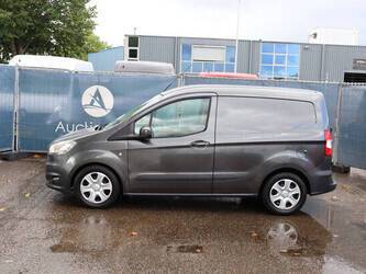 2015-ford-transit-courier-1494346-49344321