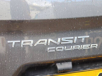 2015-ford-transit-courier-1494346-49344335