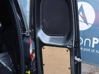 2015-ford-transit-courier-1494346-49344351