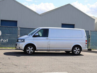 2015-volkswagen-transporter-1497069-cover-image