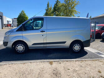 2017-ford-transit-custom-1497083-cover-image