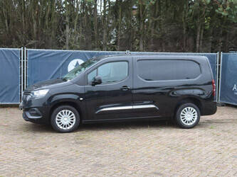 2022-toyota-proace-city-cover-image