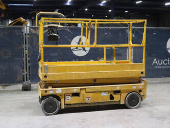 2012-haulotte-compact-8-1500670-cover-image