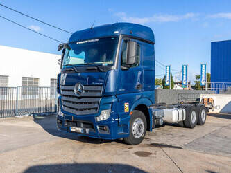 2015-mercedes-benz-actros-2548-1500953-cover-image