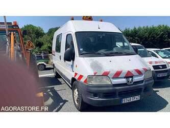 2004-peugeot-boxer-1501094-cover-image