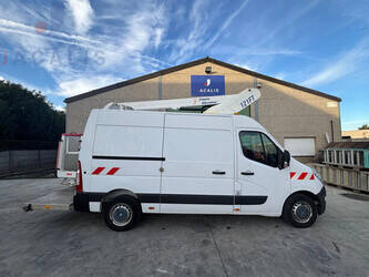 2019-renault-master-iii-cover-image