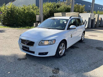 2013-volvo-v50-cover-image