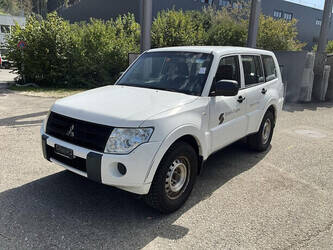 2012 MITSUBISHI Pajero