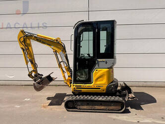 2011-new-holland-e18sr-cover-image