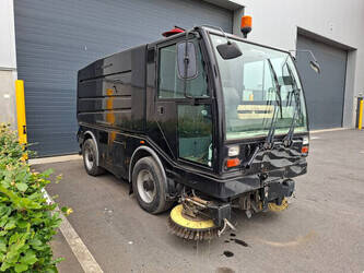 2006-bucher-citycat-5000-1504860-cover-image