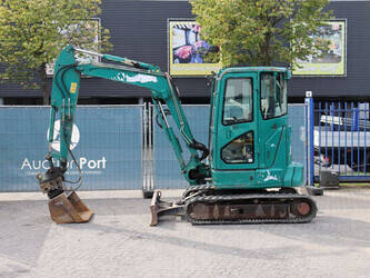 2016-hitachi-zx38u-5aclr-1507092-cover-image