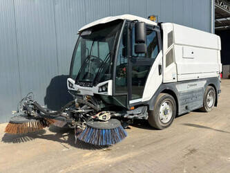 2018-johnston-cx401-80km-h-sweeper-cover-image