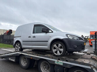 2013-volkswagen-caddy-1509180-cover-image