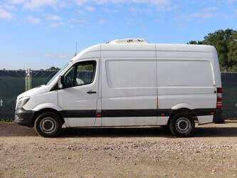 2014-mercedes-benz-sprinter-1509937-cover-image