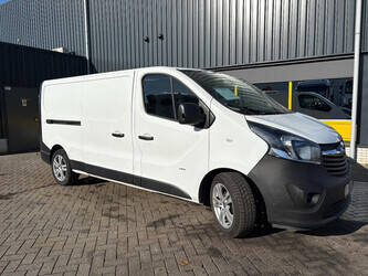 2015-opel-vivaro-1510405-cover-image