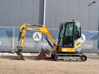 2023 XCMG XE27E