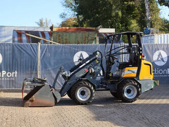 2023 GiANT G2200HD