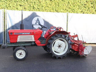 YANMAR YM2002