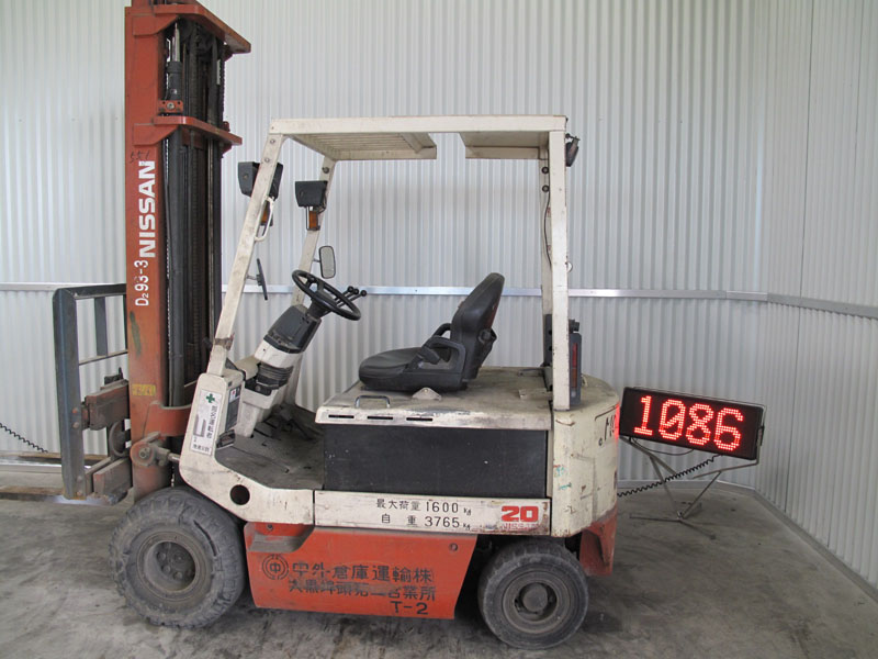 1999 Nissan Um02 Um02l P E